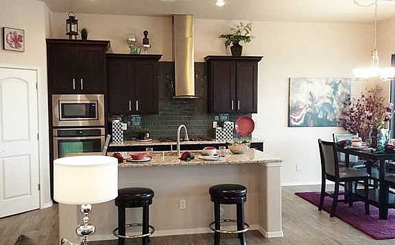 3rd image of 5527 Grove Dr