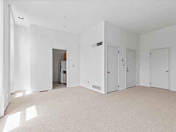 5th image of 6329 Marchand St APT 22
