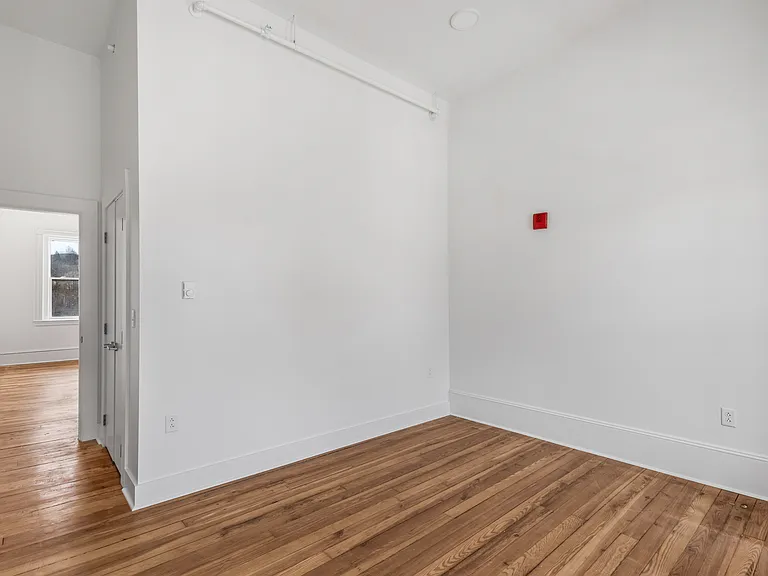 Cates Block Apartments — Photo 10