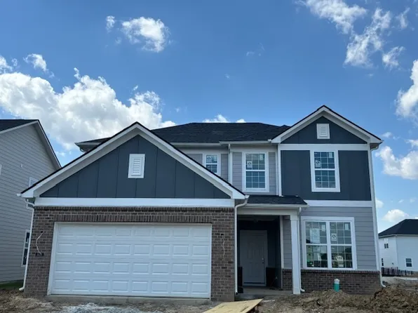 5620 Doral Dr, Whitestown, IN 46075