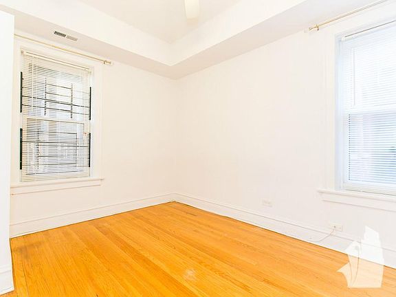4th image of 2105 N Sedgwick St APT 01