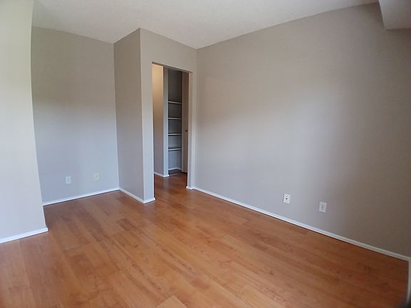 4th image of 2081 Saddleback Rd NW