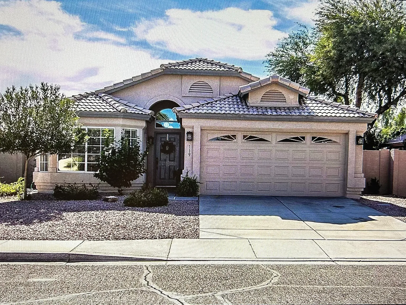 3 bed, 1548 sqft, $2,550 — Photo 1