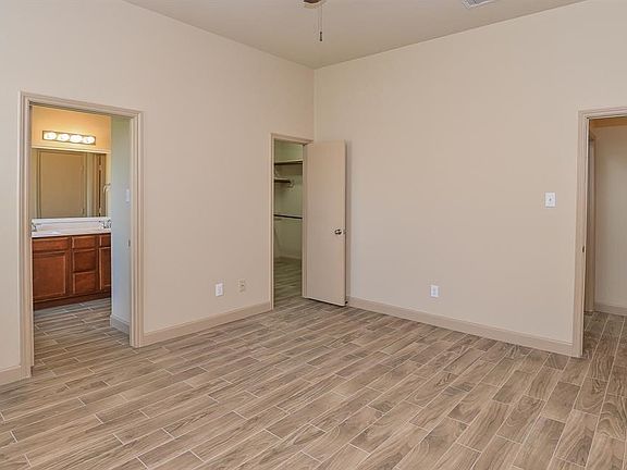 3rd image of 5502 Floral Valley Ln #5502