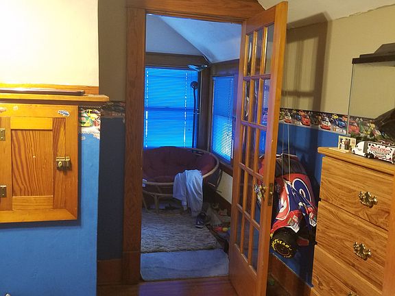 Extra room off 2nd bedroom