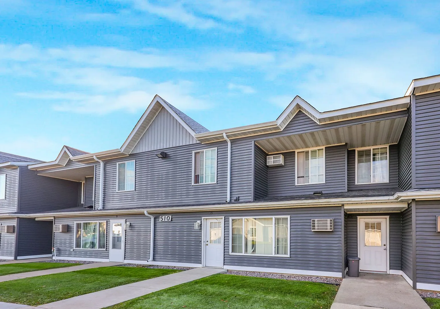 Park Villa (Townhomes- 510) — Photo 1