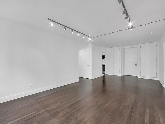 5th image of 155 W 70th St APT 11C