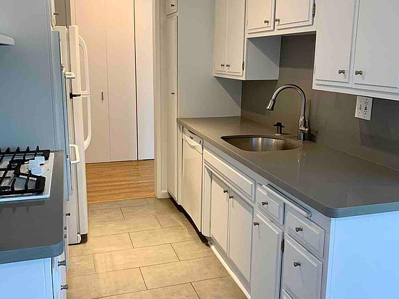 3rd image of 1323 S Bundy Dr #301