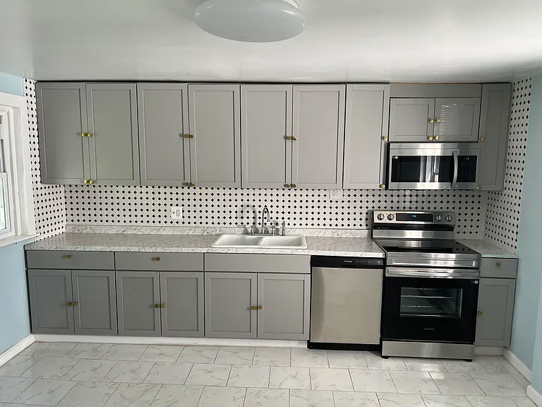 630 Elroy Rd — Photo 8
