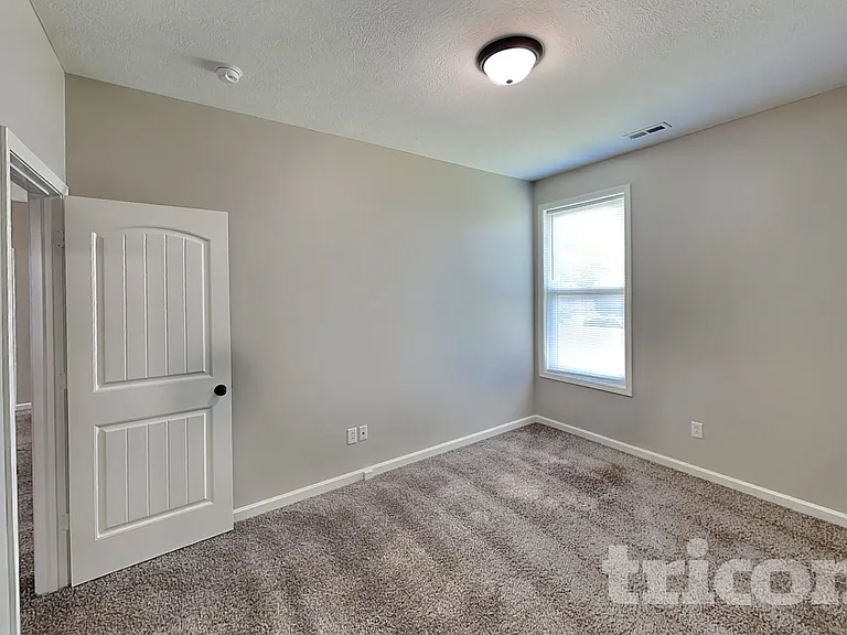 303 Gale Ct — Photo 9