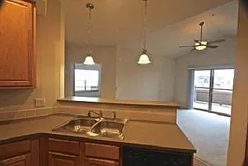 5220 Boardwalk Dr #B34 — Photo 7