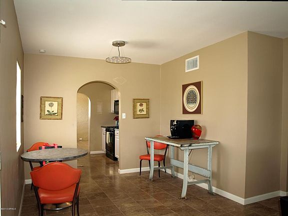 3rd image of 1524 W Catalina Dr
