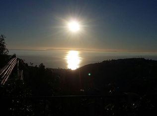 2586 Temple Hills Dr, Laguna Beach, CA 92651