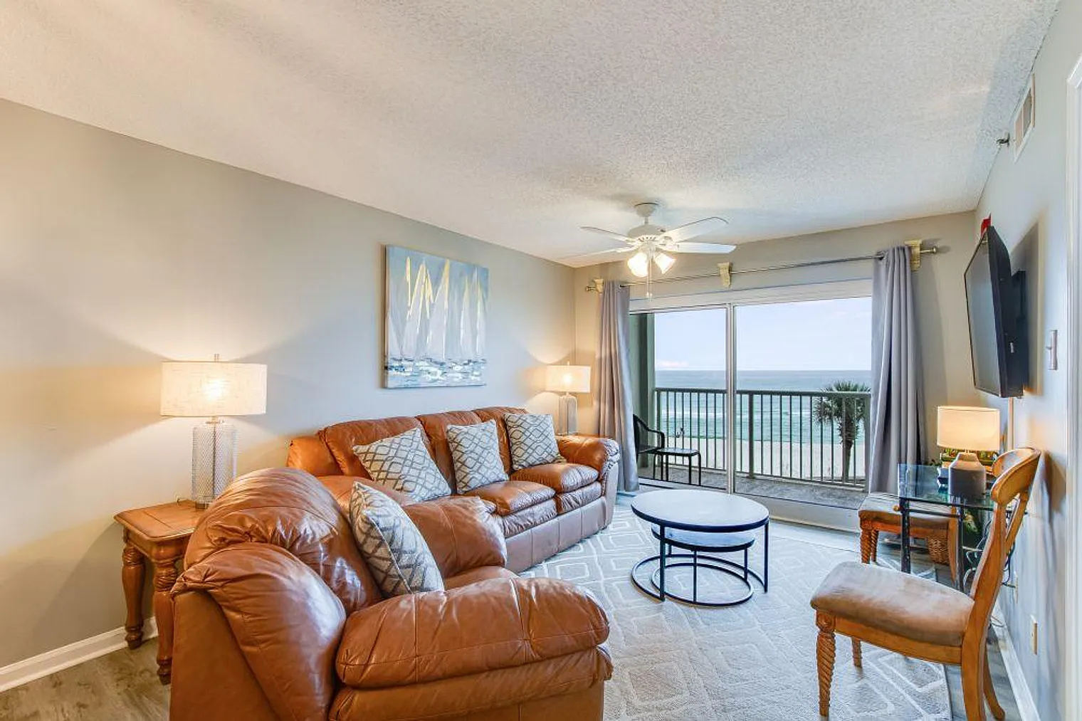 2 bed, 2.0 bath, 796 sqft, $3,878 — Photo 3