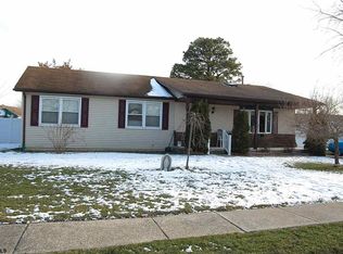 4 Southampton St, Egg Harbor Township, NJ 08234