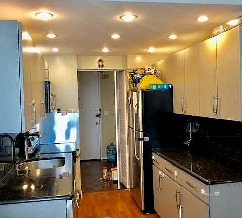 5th image of 300 Winston Dr APT 419