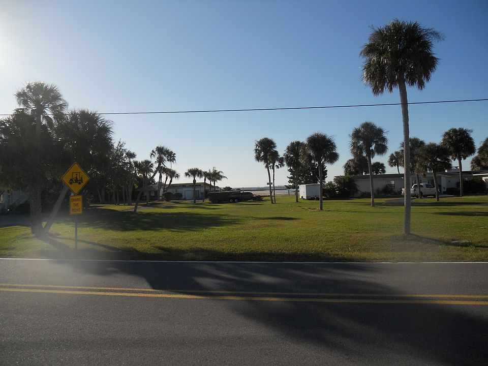 2nd image of 2215 Bay Dr