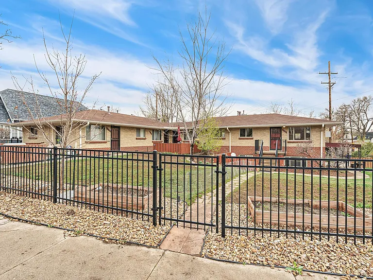 3286 W Fairview Pl — Photo 5