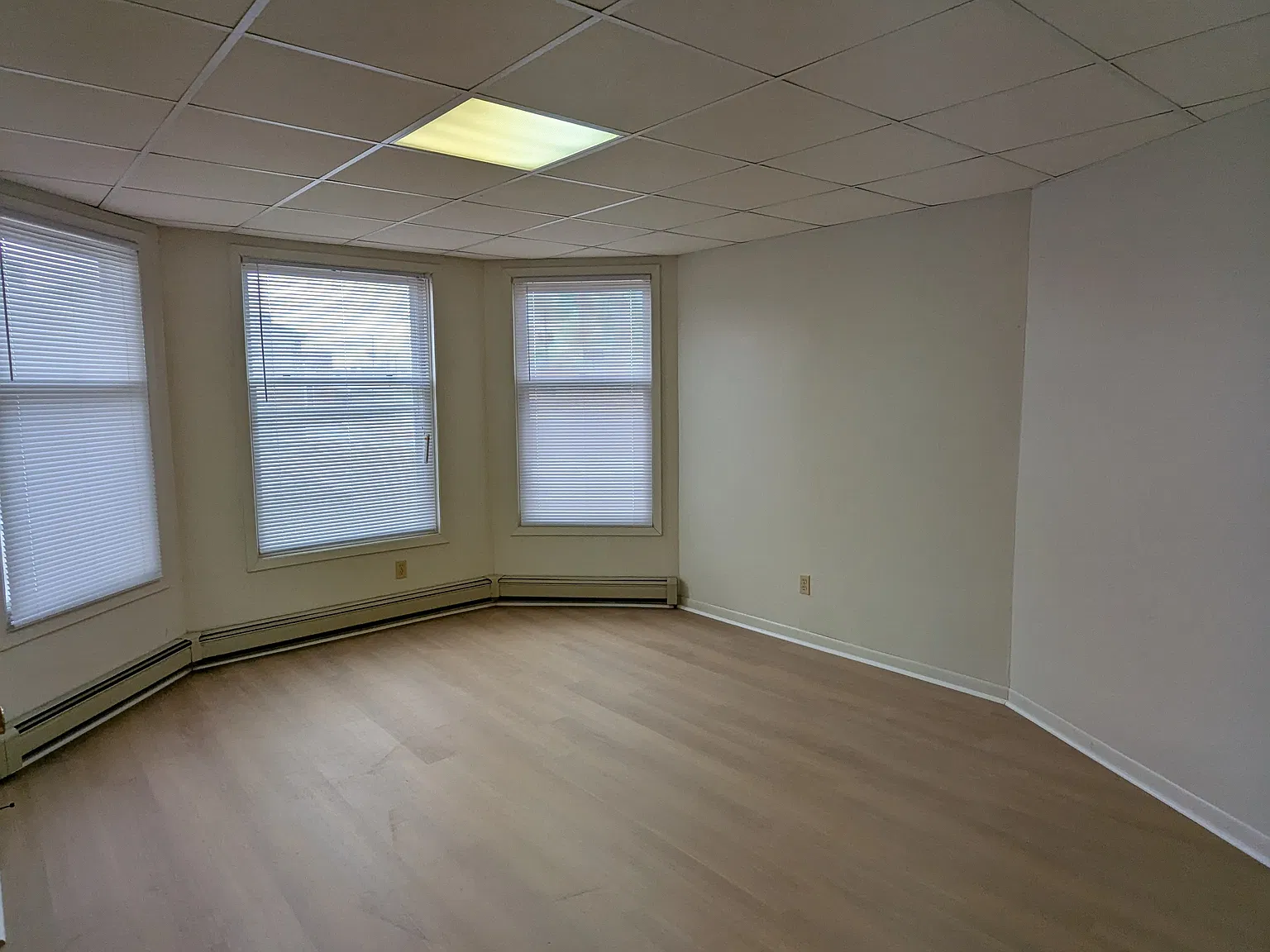 1 bed, 800 sqft, $1,000 — Photo 1