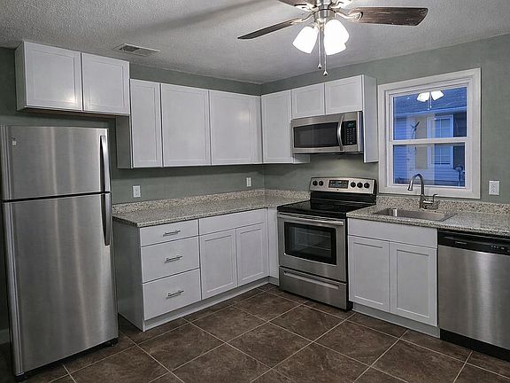 2nd image of 512 Home Dr