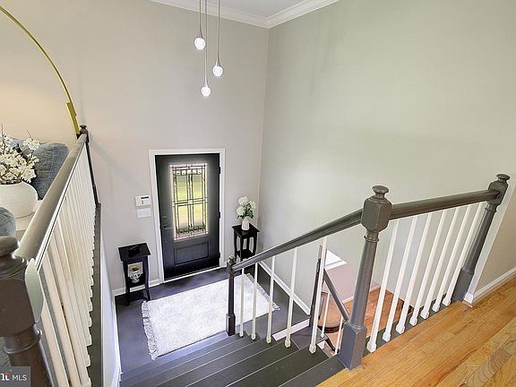 4th image of 1543 Crofton Pkwy
