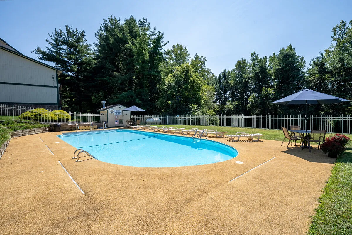 Pheasant Run Apartments — Photo 4