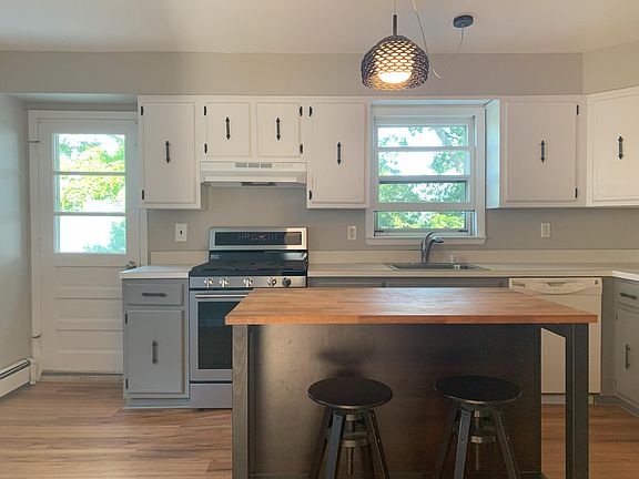 2nd image of 357 Warburton Ave #2