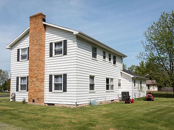 2nd image of 3420 Wedgwood Dr