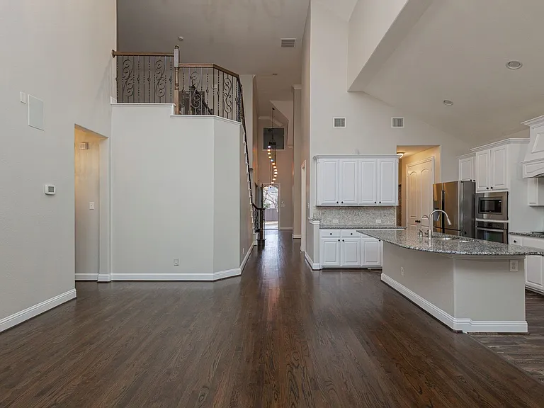 9704 Tanen Dr — Photo 33