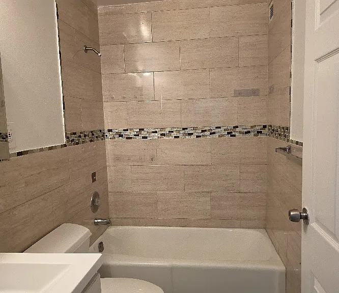 14016 34th Ave #10 — Photo 7