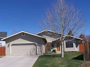 585 N Spring Cir, Susanville, CA 96130