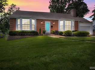 1010 Briarton Dr, Saint Louis, MO 63126