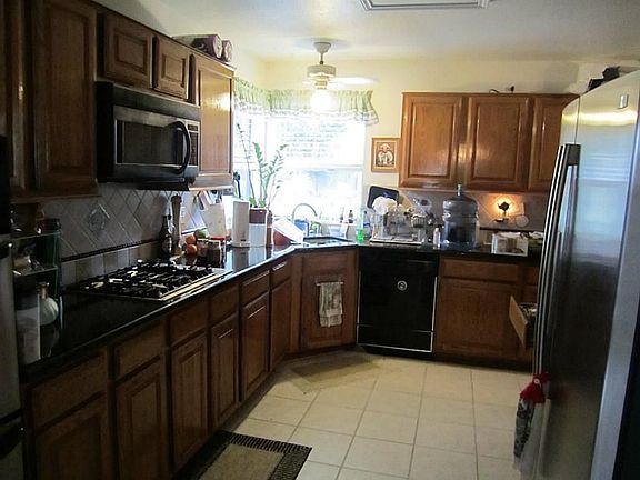 5th image of 15507 Ensenada Dr