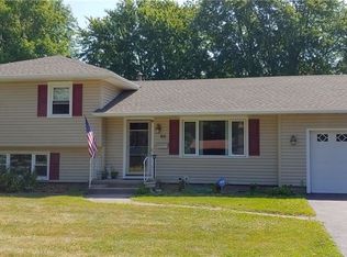 80 Barlow Dr, Rochester, NY 14626