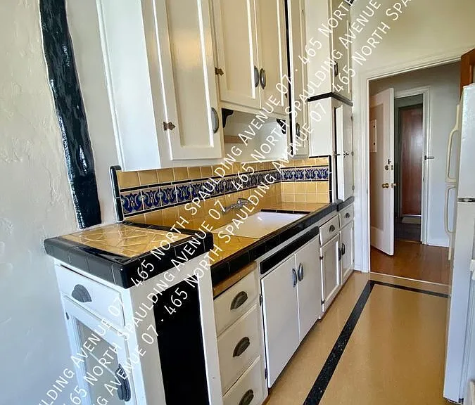 465 N Spaulding Ave #7 — Photo 35