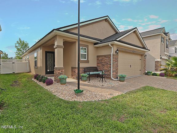 2nd image of 874 GLENDALE Lane