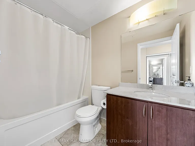 7171 Yonge St #Penthouse 301 — Photo 15