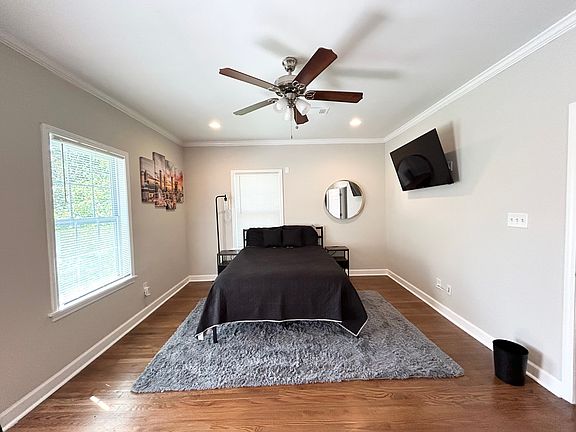 4th image of 2184 Wingate St SW