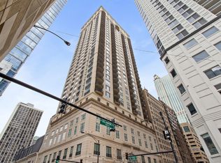 10 E Delaware Pl #9C, Chicago, IL