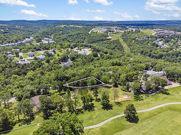3rd image of 315 Woodland Court