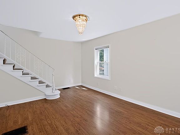 5th image of 4126 Lora Ave