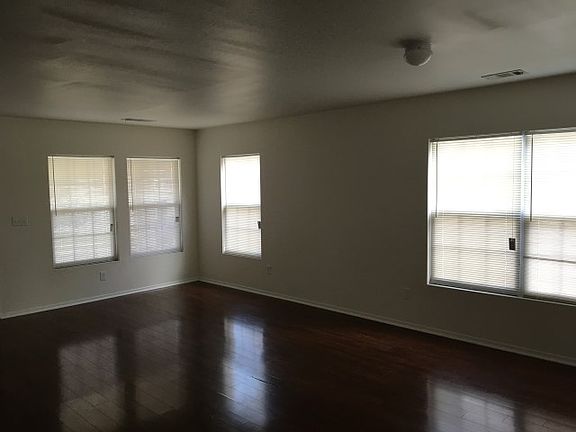 2nd image of 12408 Lanier Islands Cres
