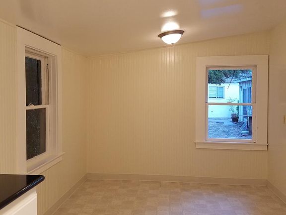 3rd image of 982 Bonita Ave #B