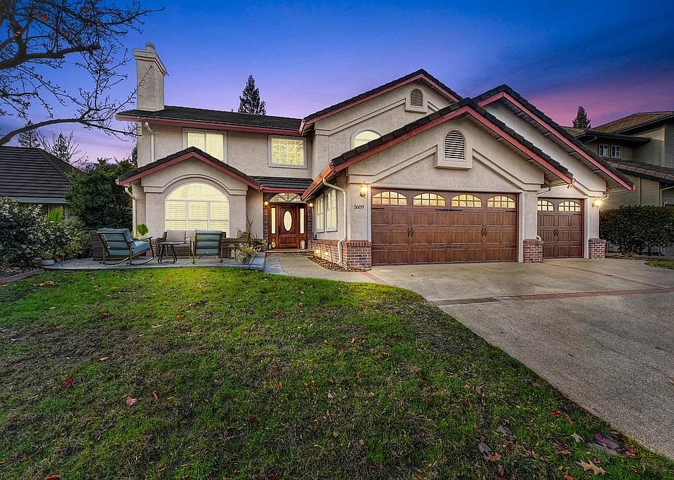 1st image of 1609 Clarewood Dr