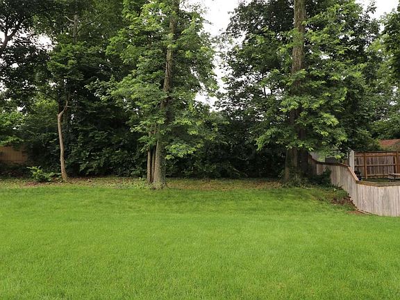 3rd image of 3967 Winding Oaks Dr