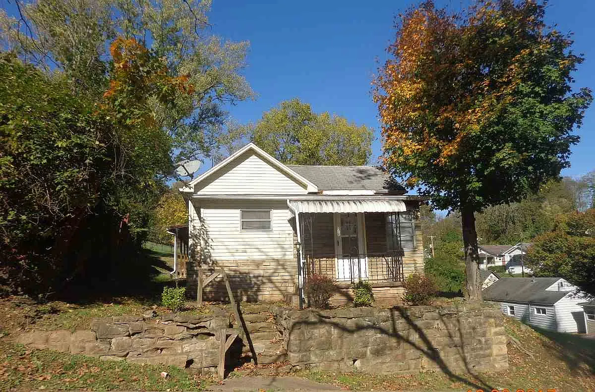 128 Morris St photo 1