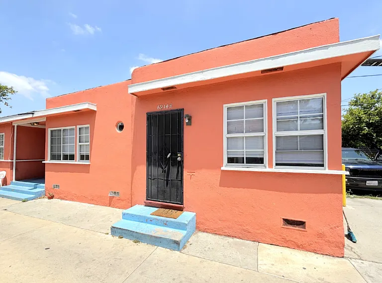 6914 1/2 S Main St — Photo 16