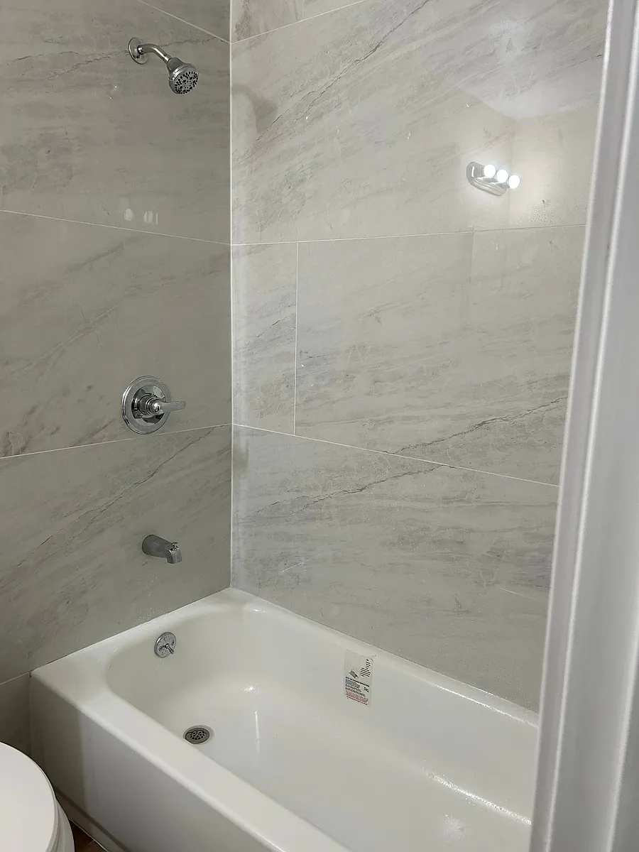new bathtub - 2101 Lemontree Way #2