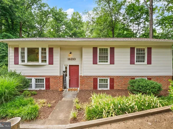 16210 Sheffield Dr, Dumfries, VA 22025