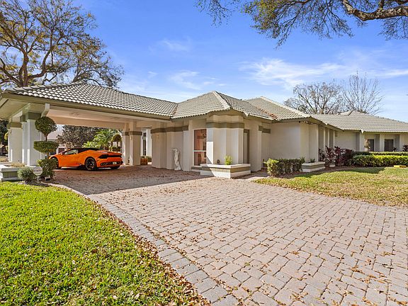 3rd image of 9361 Cypress Cove Dr